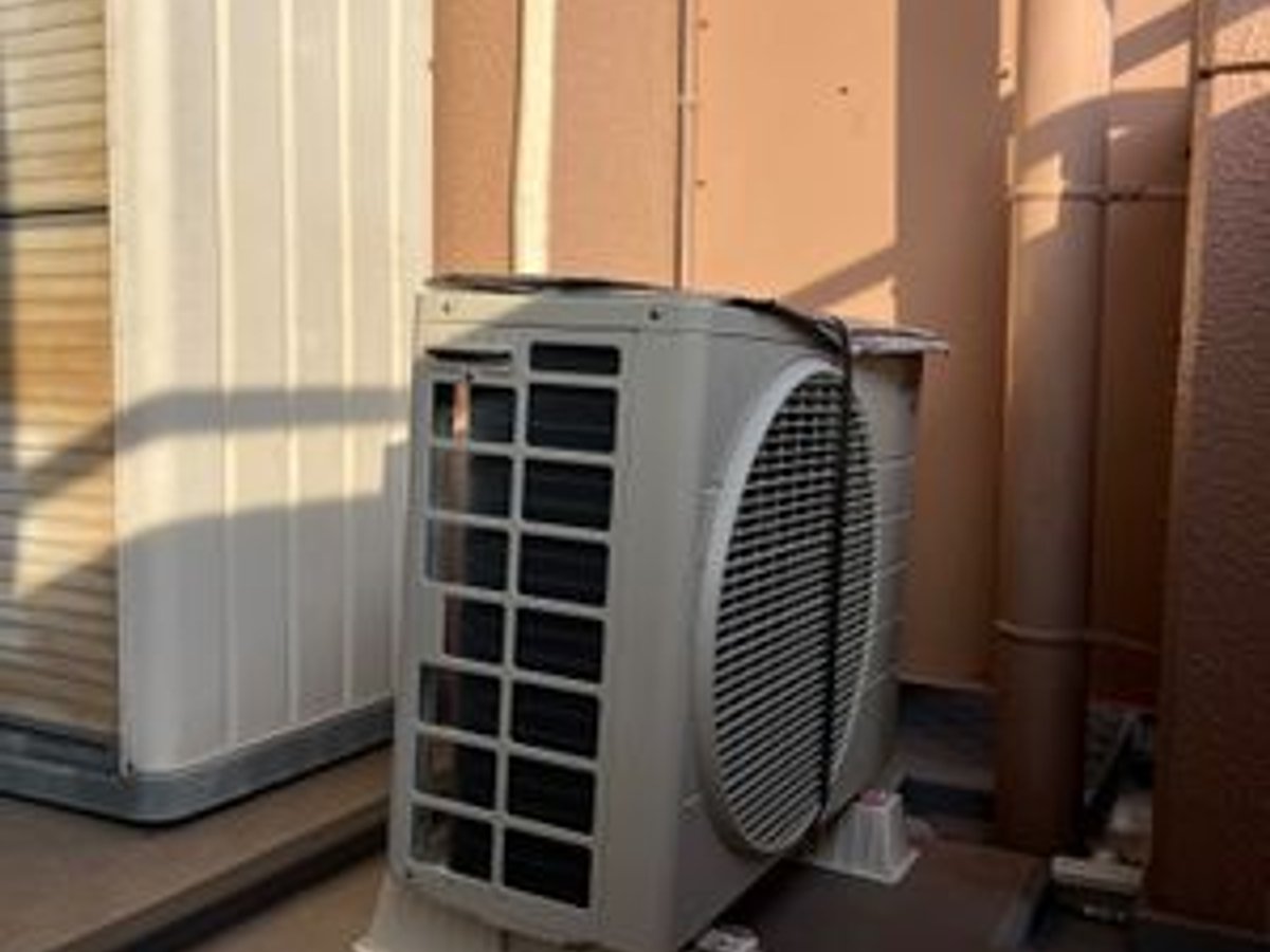 戸建て側面への室外機設置